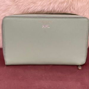 Henri Bendel traveling wallet